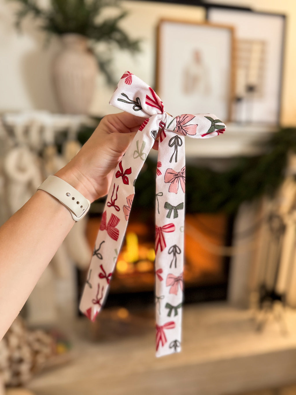 Whimsy Christmas Bows Long Tailed Bow