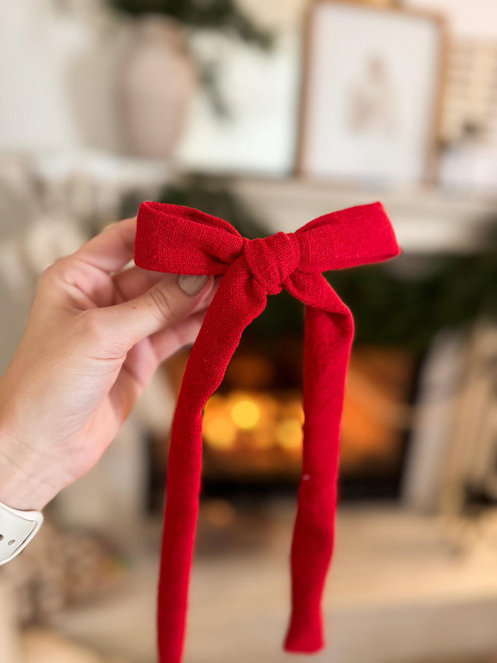 Hollyberry Long Tailed Bow