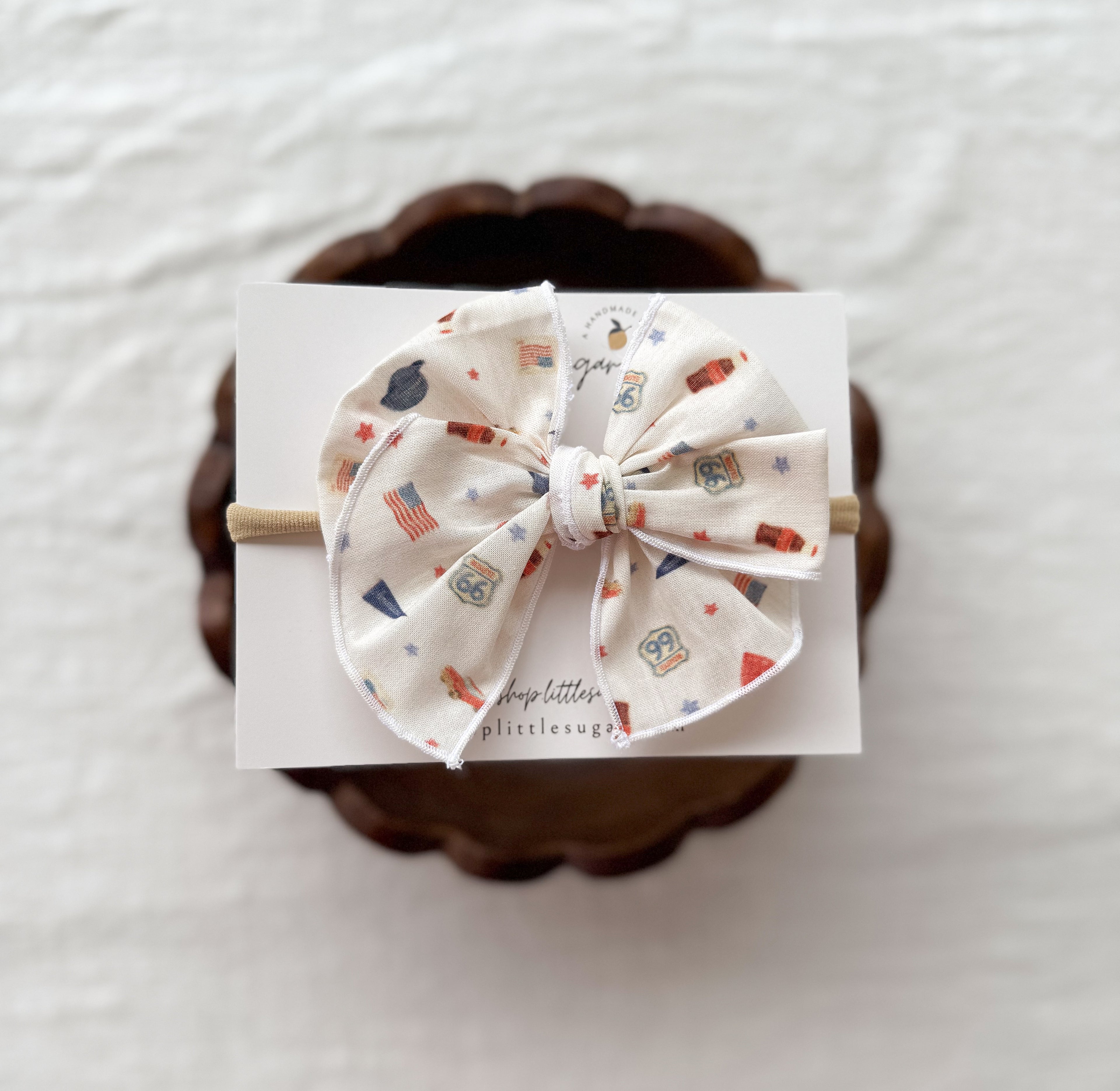 Freedom & Fizz Fable Bow