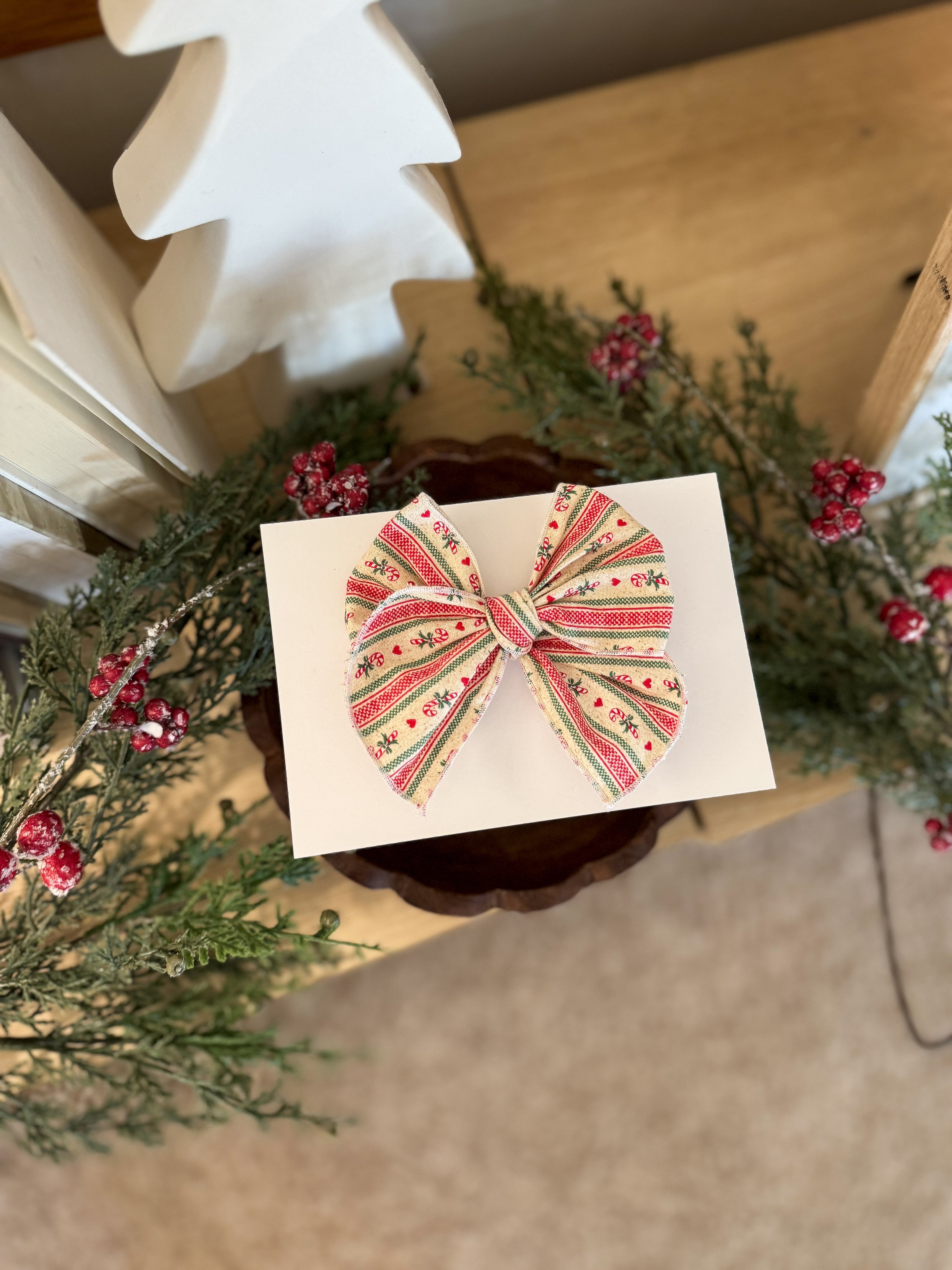 Christmas Spirit Fable Bow