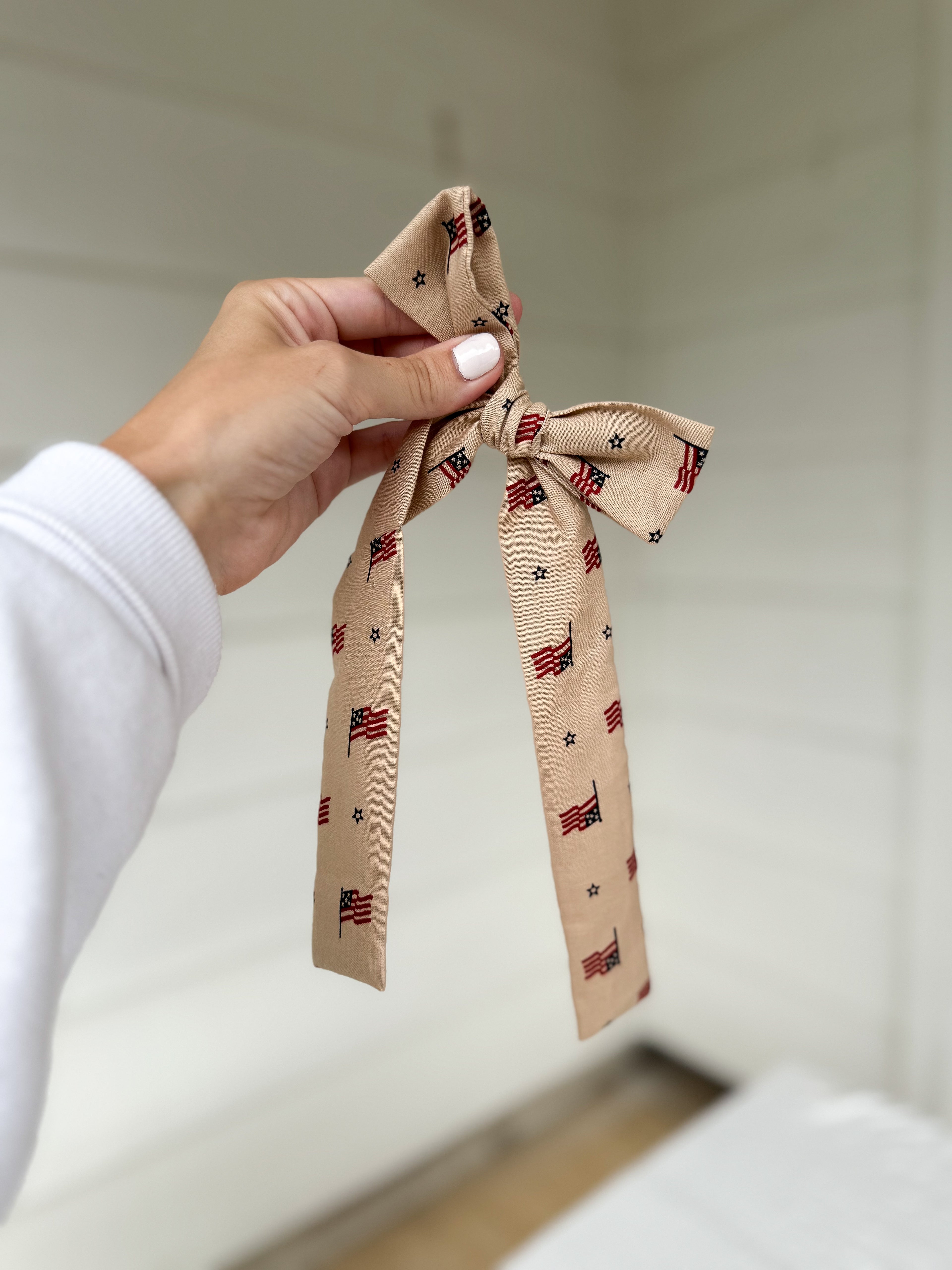 Shortie- Long Tail Bow