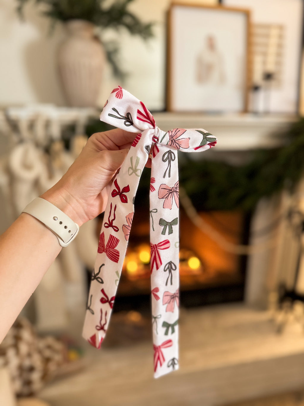 Whimsy Christmas Bows Long Tailed Bow