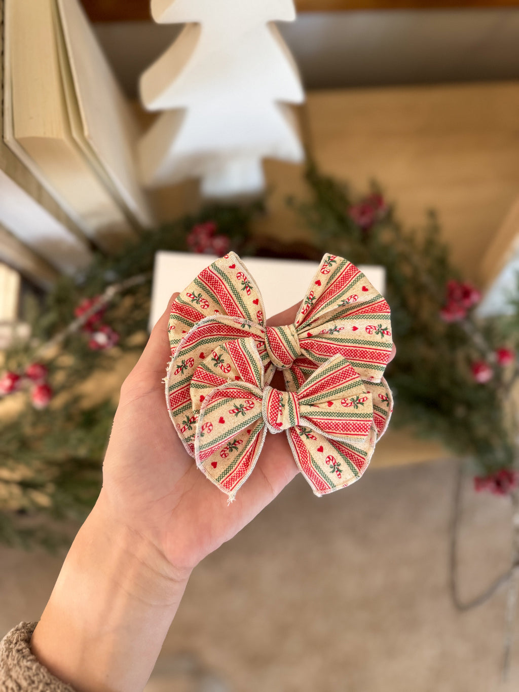 Christmas Spirit Fable Bow