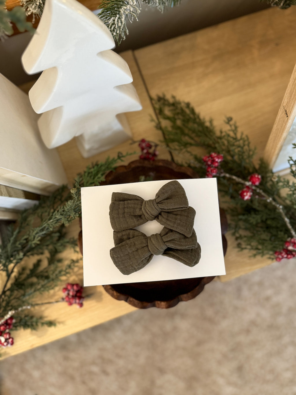 Pine Muslin Bow Clip